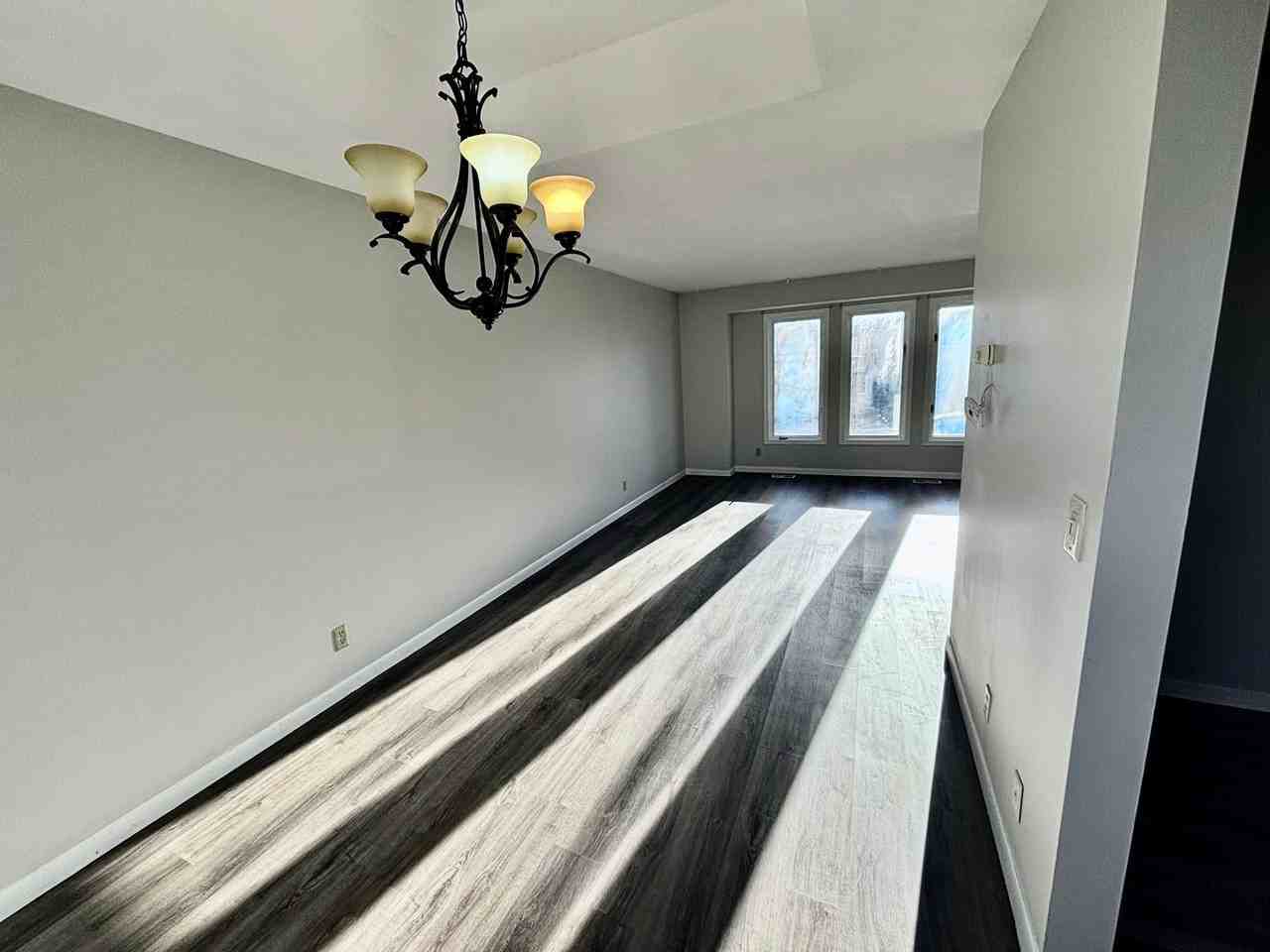 3324 S 159th St - Photo 4 of 16