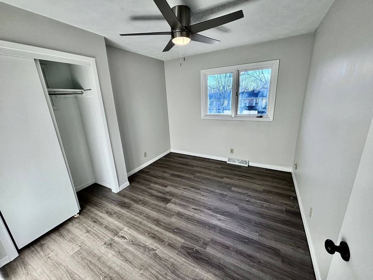 3324 S 159th St - Photo 7 of 16