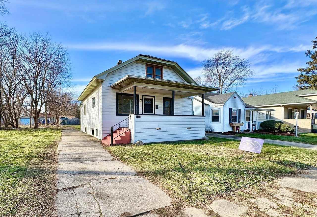 1133 N Elmer St - Photo 2 of 11