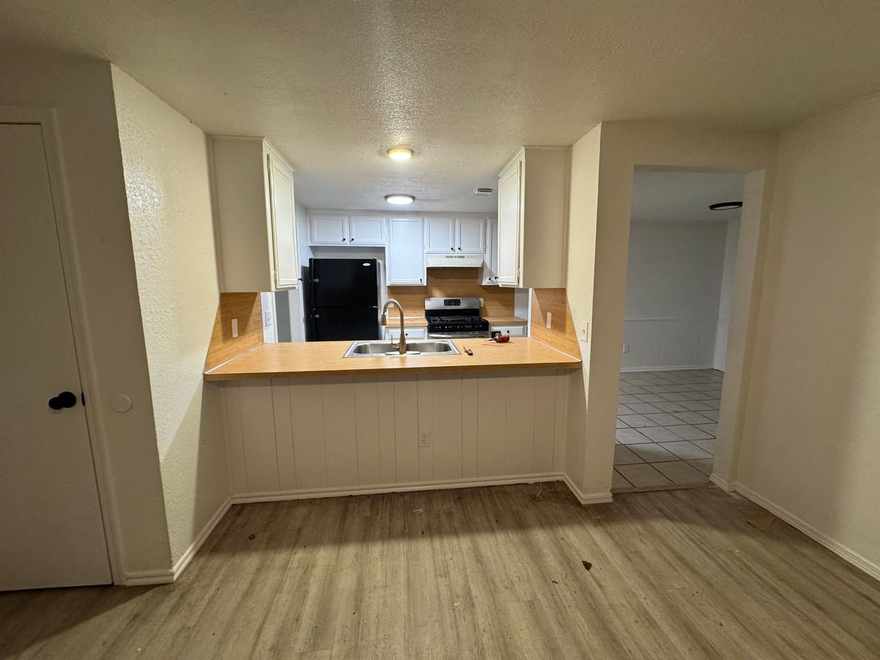 11365 - 11367 Walters Ave DUPLEX - Photo 2 of 13