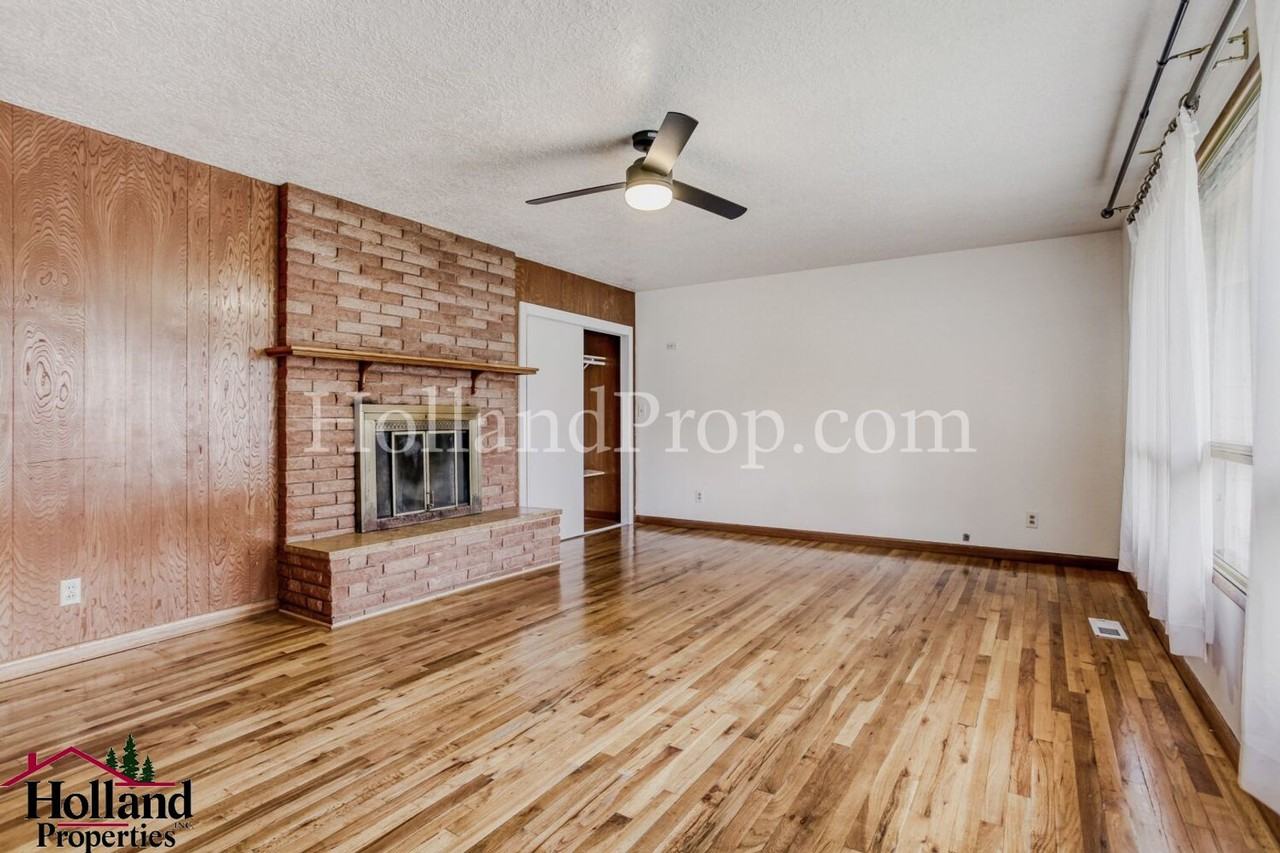 1862 Se Oak Crest Dr - Photo 5 of 17