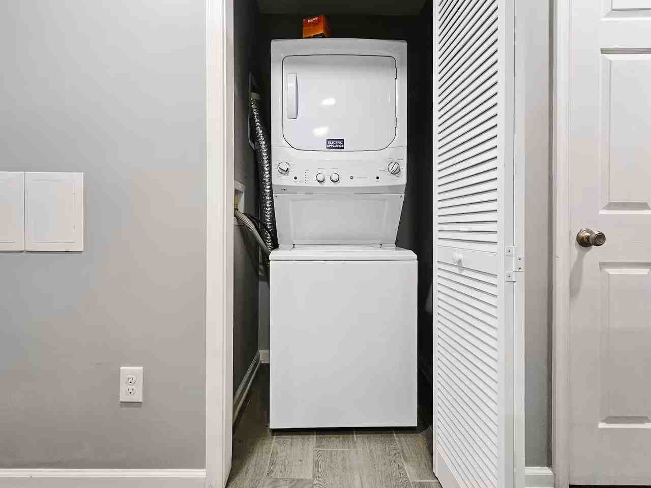 1214 N King St - Photo 7 of 12