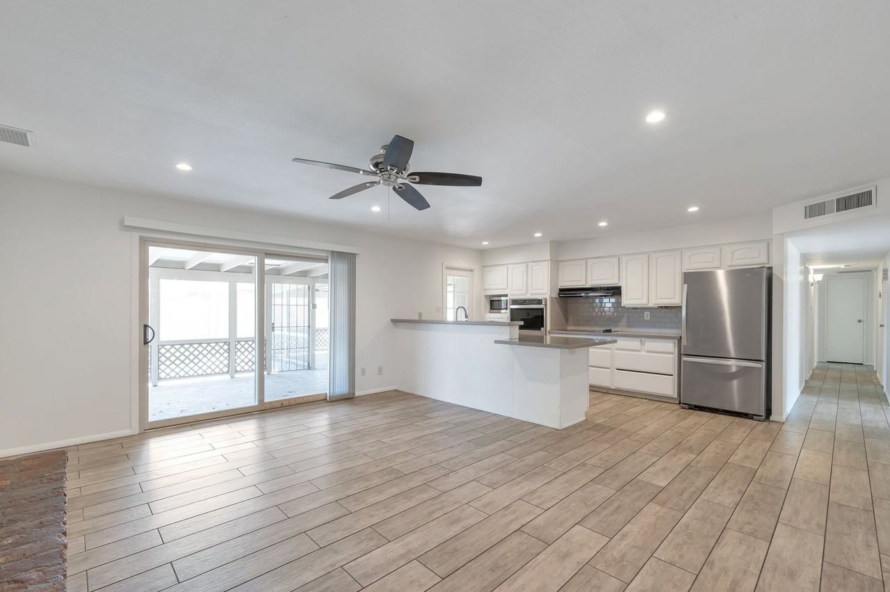 1037 E Loma Vista Dr - Photo 3 of 16