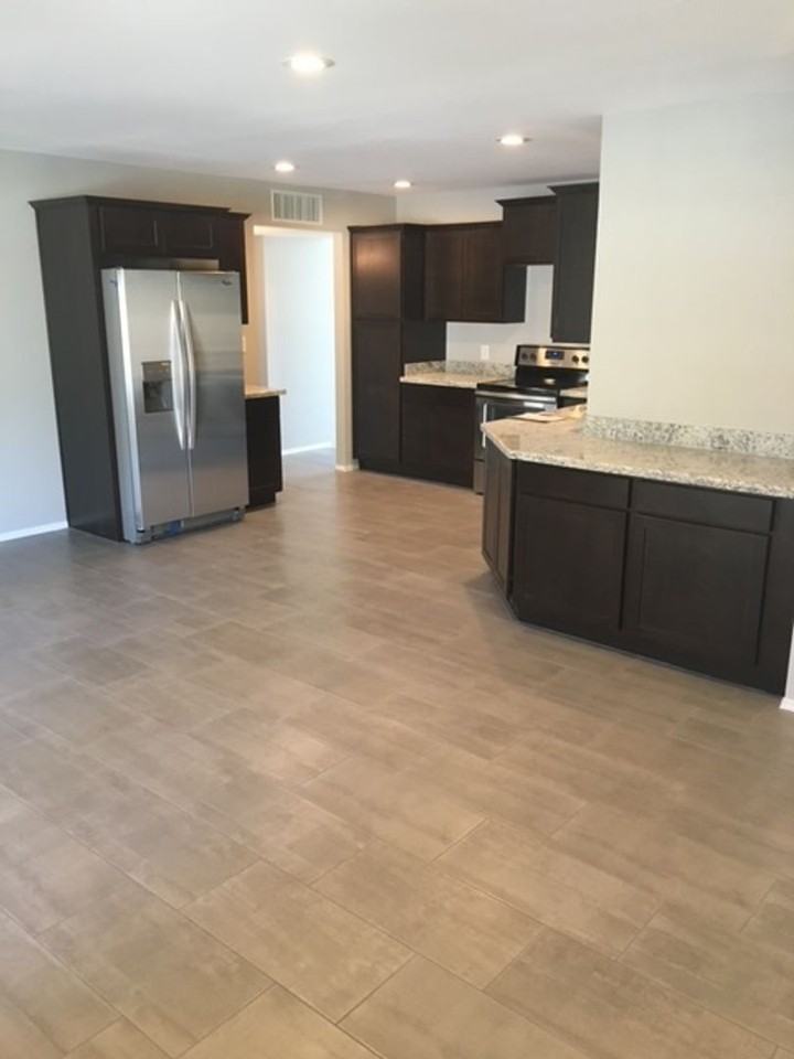 1248 E Malibu Dr - Photo 5 of 16