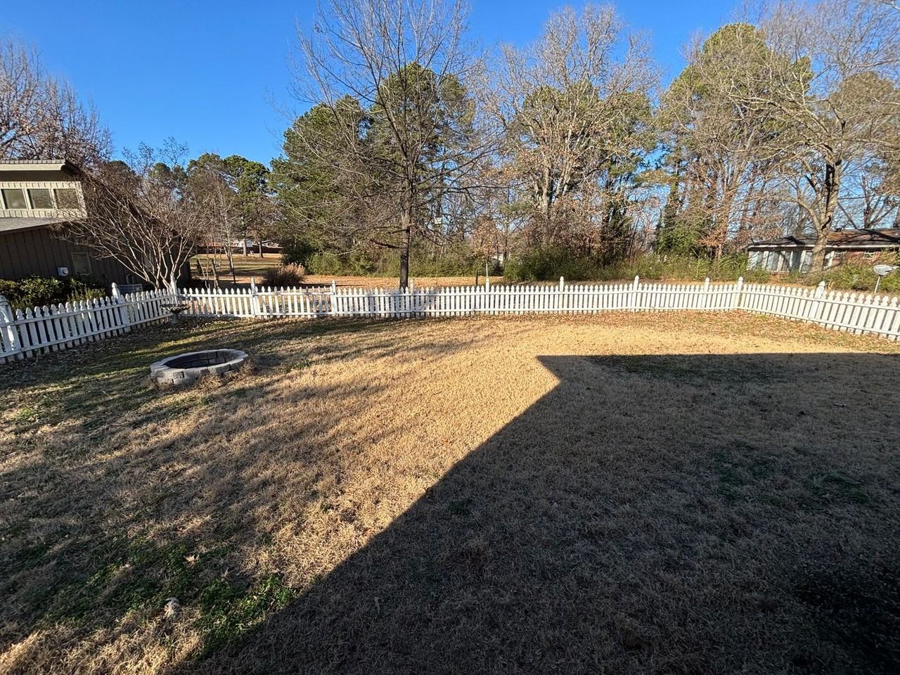 2802 Honeysuckle Ln - Photo 2 of 11