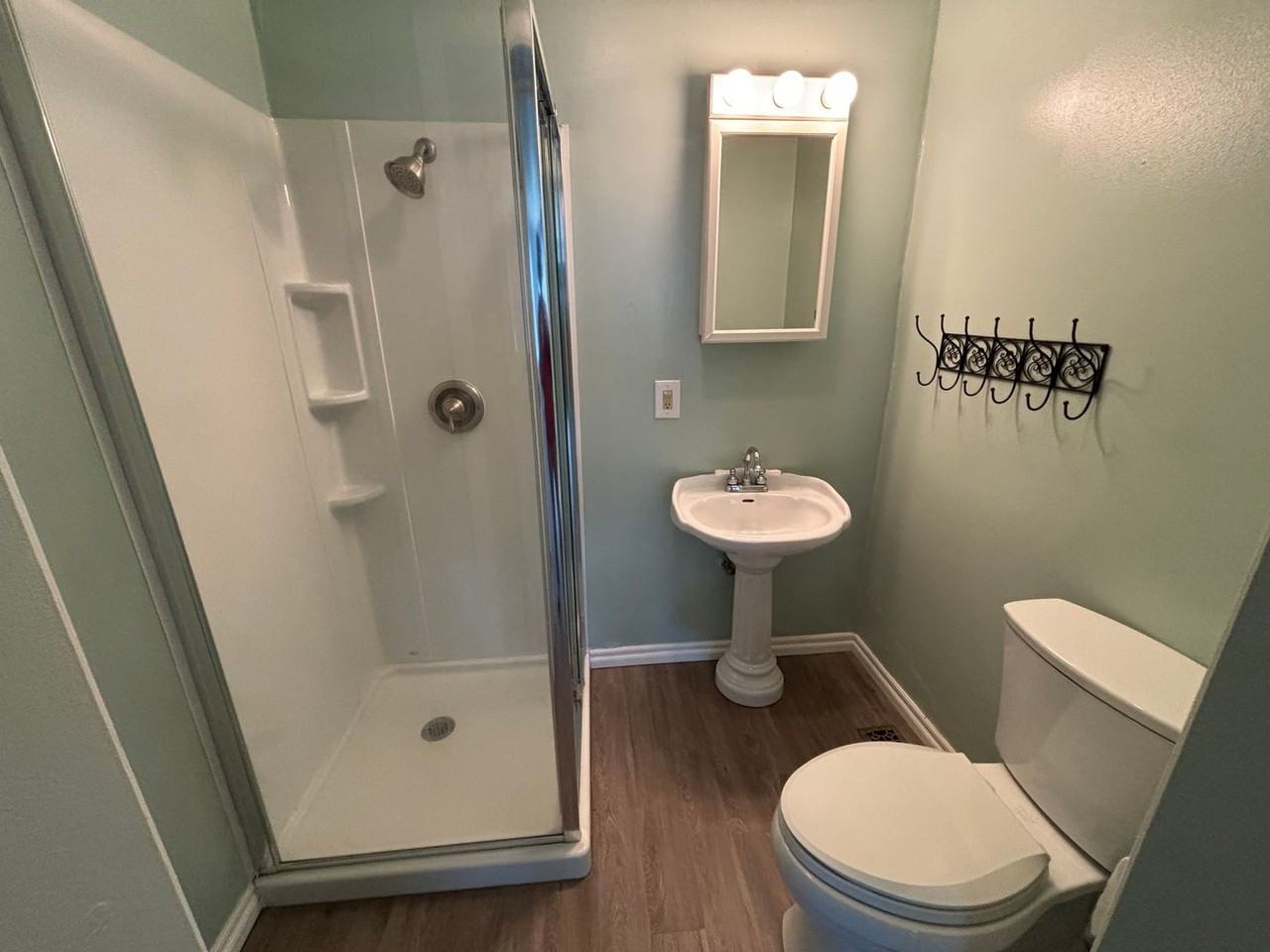 2802 Honeysuckle Ln - Photo 5 of 11