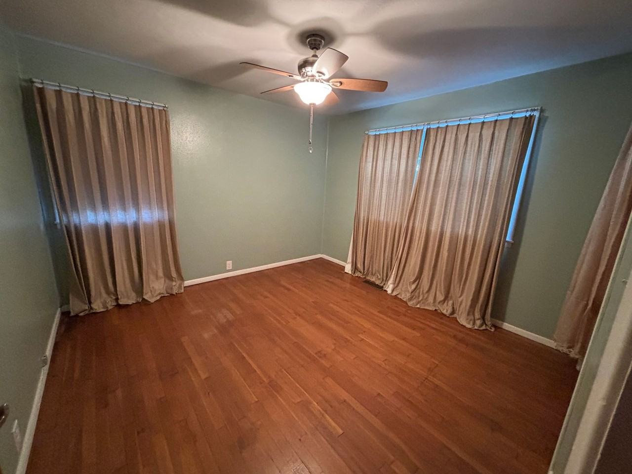 2802 Honeysuckle Ln - Photo 6 of 11