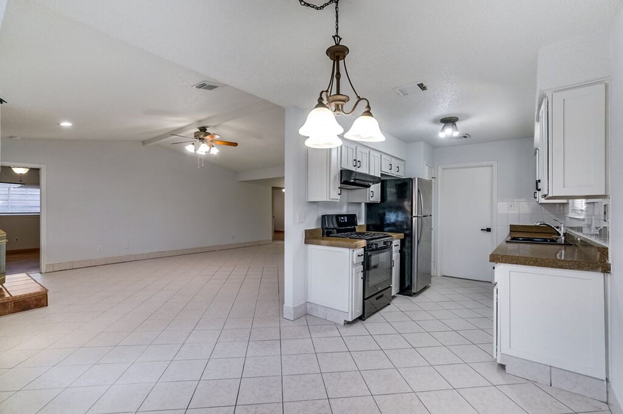 5722 Shreveport Dr - Photo 5 of 20