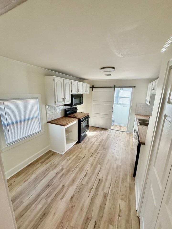 710 S Prospect St - Photo 3 of 12