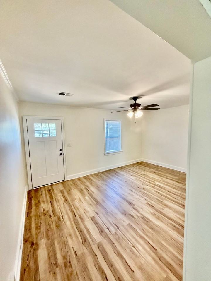 710 S Prospect St - Photo 7 of 12