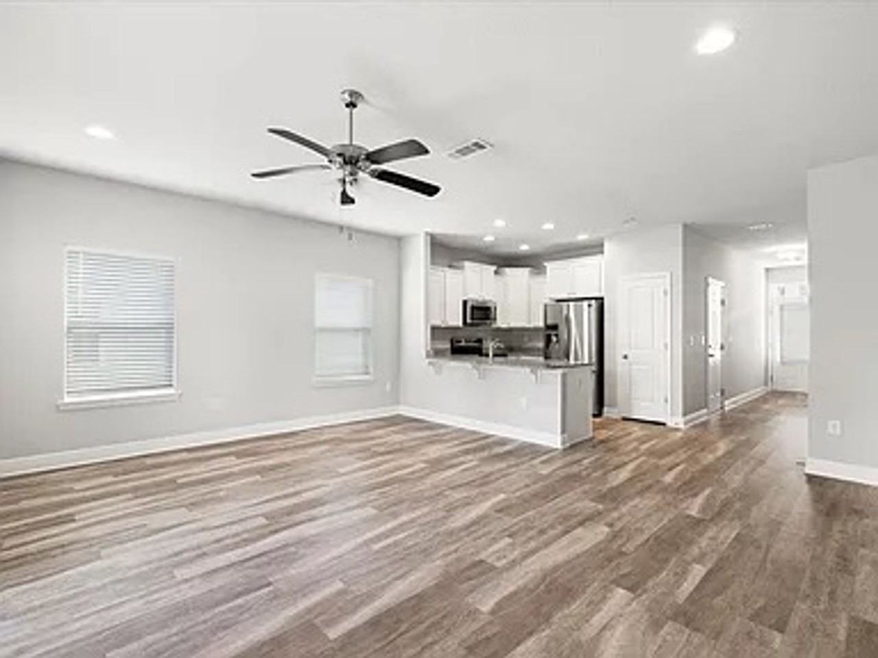 65 Crossing Ln #F - Photo 5 of 30