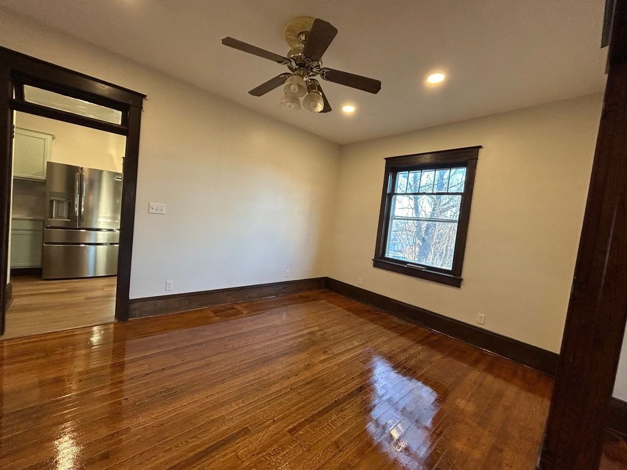 136 Darst Ave - Photo 5 of 15