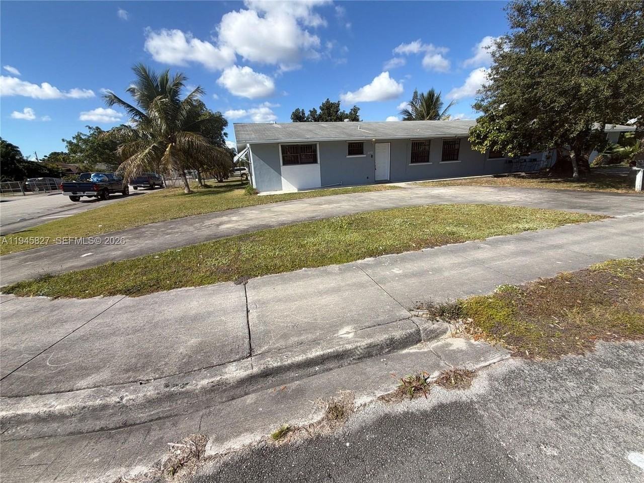 22192 Sw 117th Ave - Photo 2 of 10