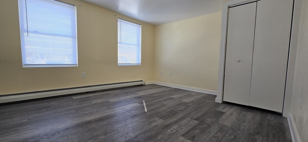 12 Durrell St Apt B #12B - Photo 5 of 10