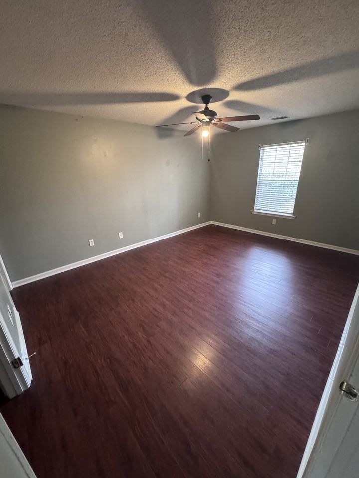 125 Saint Kitts Ct #1 - Photo 5 of 6