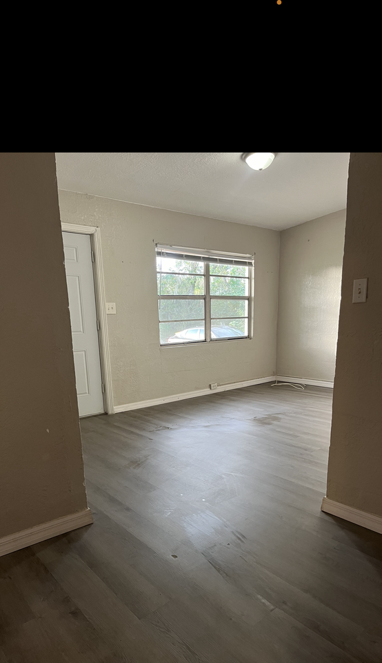 617 Danvers St #1 - Photo 6 of 29