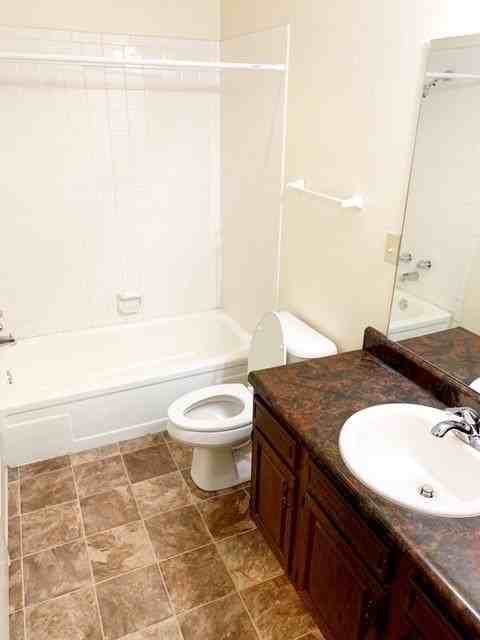 1205 Henryetta St #10 - Photo 5 of 8