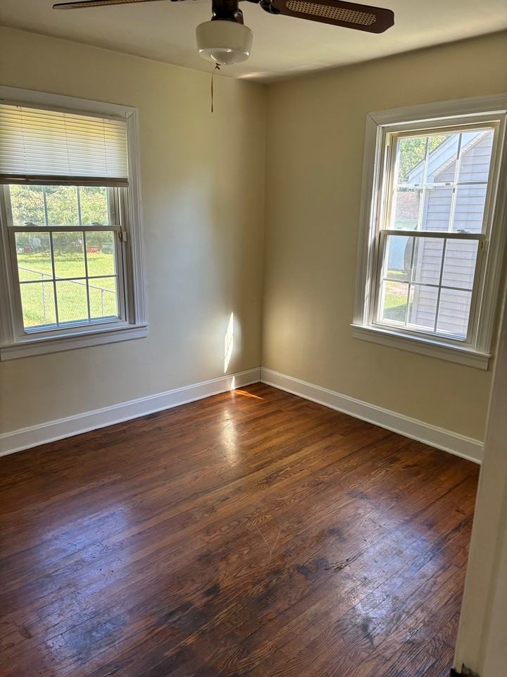 114 S Center St #1 - Photo 7 of 9