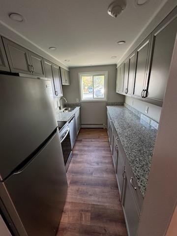 595 Seneca St #24 - Photo 3 of 9