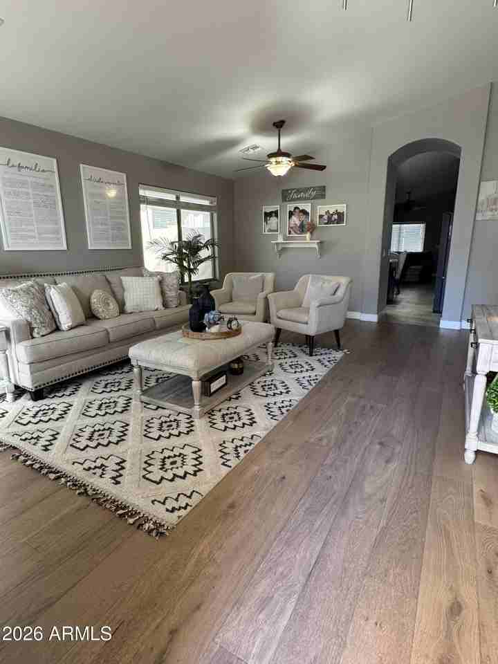 734 E Kelsi Ave - Photo 2 of 42