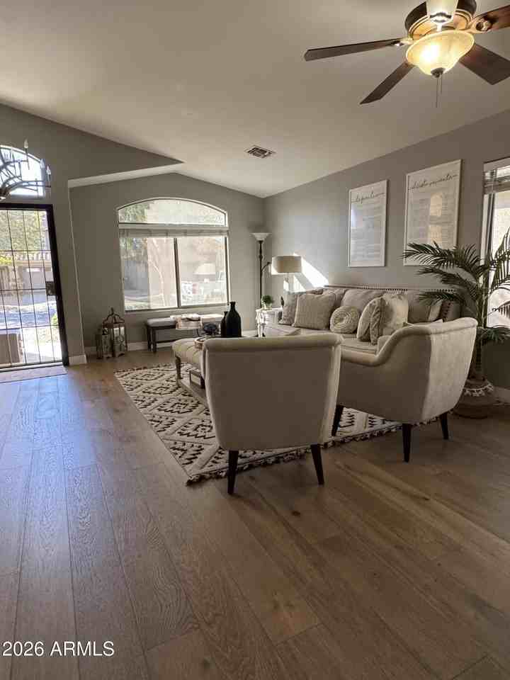 734 E Kelsi Ave - Photo 3 of 42