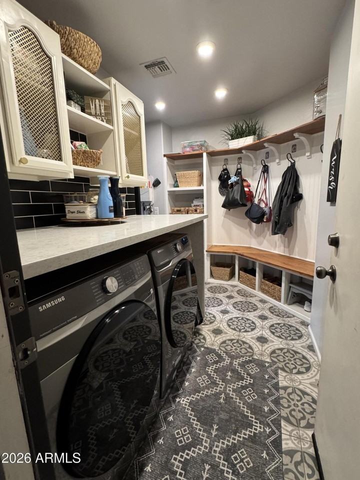 734 E Kelsi Ave - Photo 6 of 42