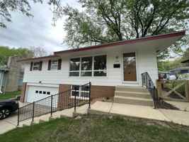 featured image of 2402 12th Ave Nw #1