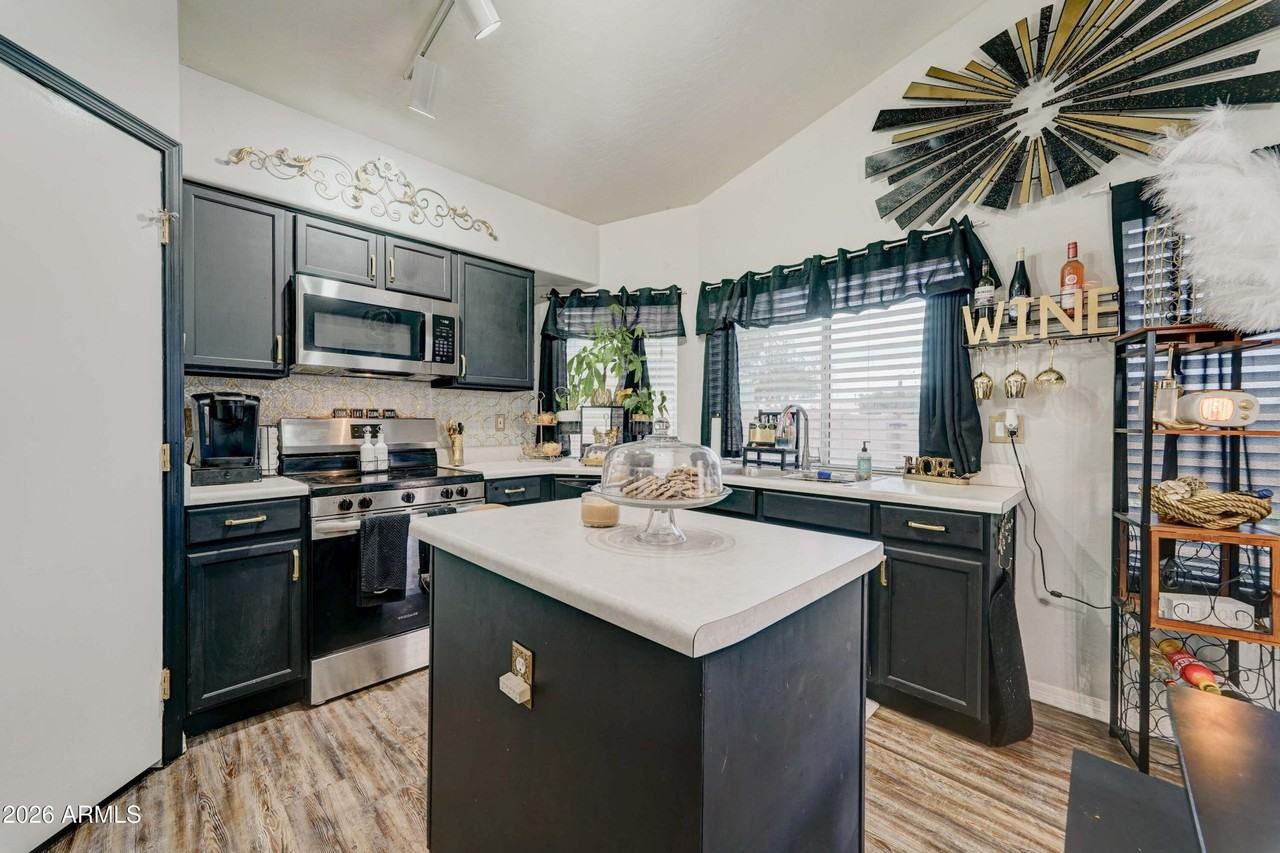 2744 S Raven - Photo 5 of 29