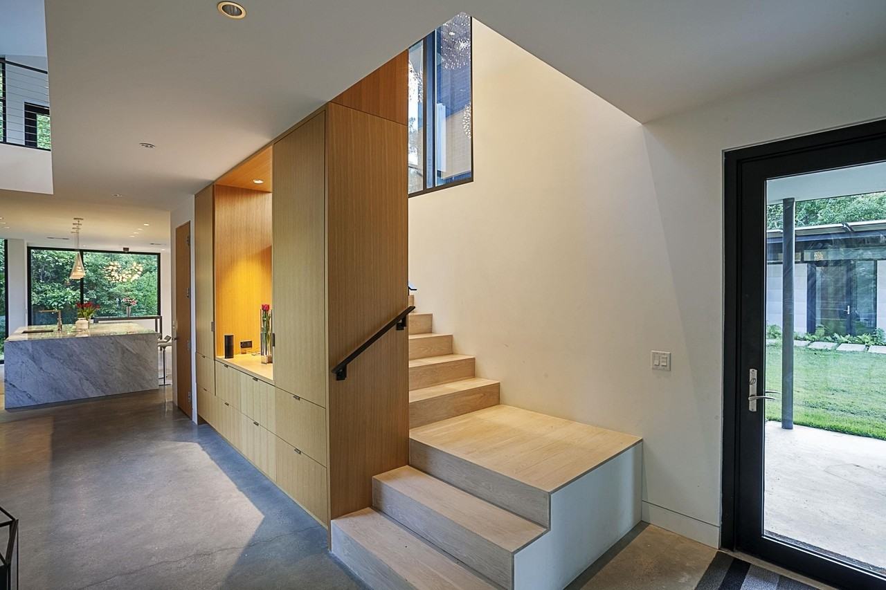 1001 W Lucas Dr - Photo 5 of 8