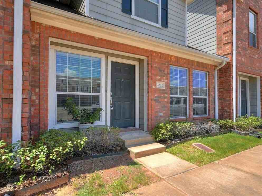 1001 Krenek Tap Rd #2002 - Photo 3 of 20