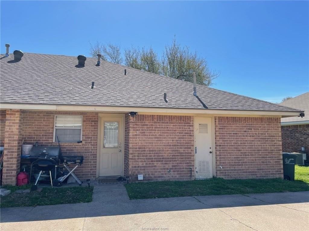 907 Azalea Ct #A - Photo 2 of 6