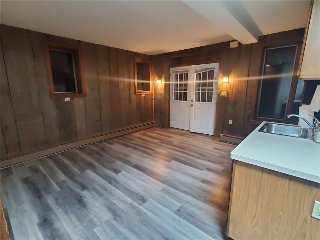 229 Wilkinson Rd - Photo 4 of 20