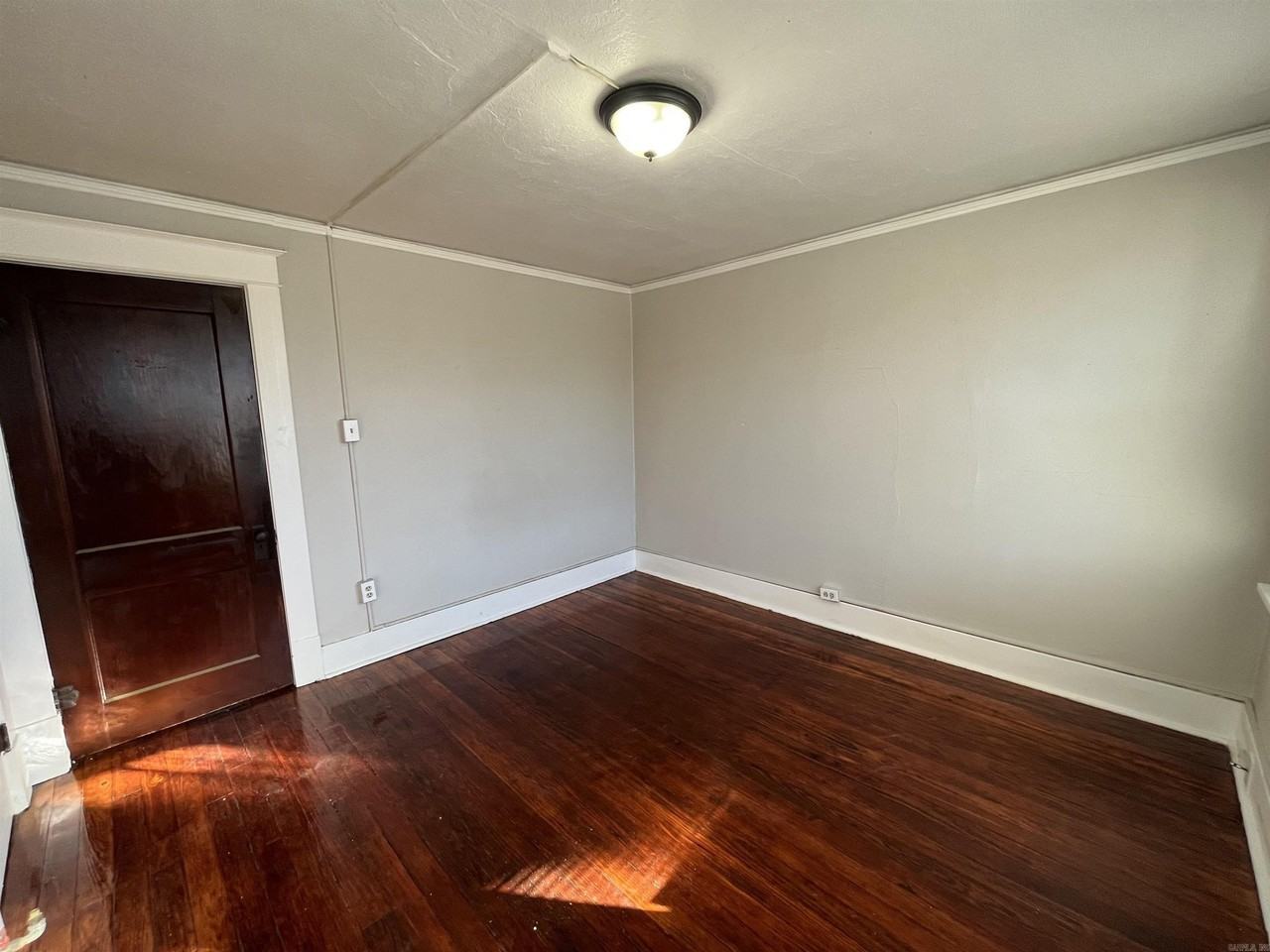 1805 Maple St - Photo 6 of 11