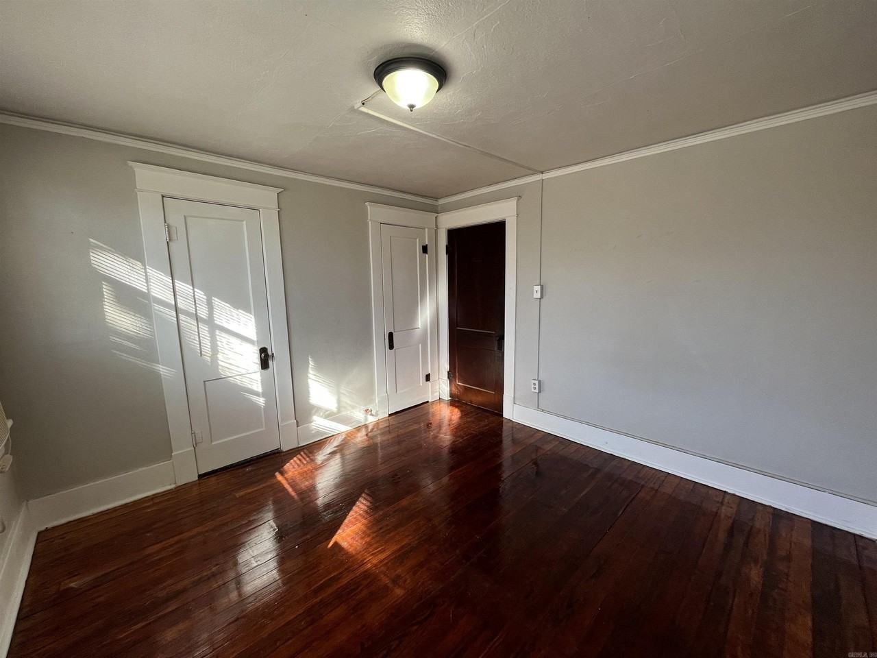 1805 Maple St - Photo 7 of 11