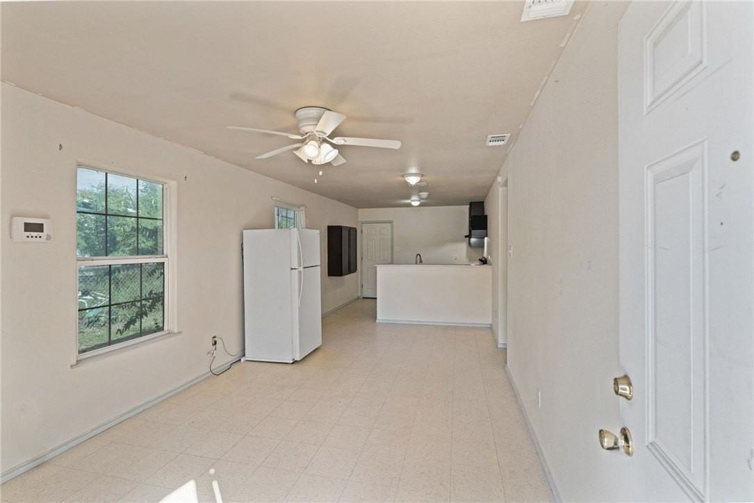 3630 Stinson St - Photo 2 of 13