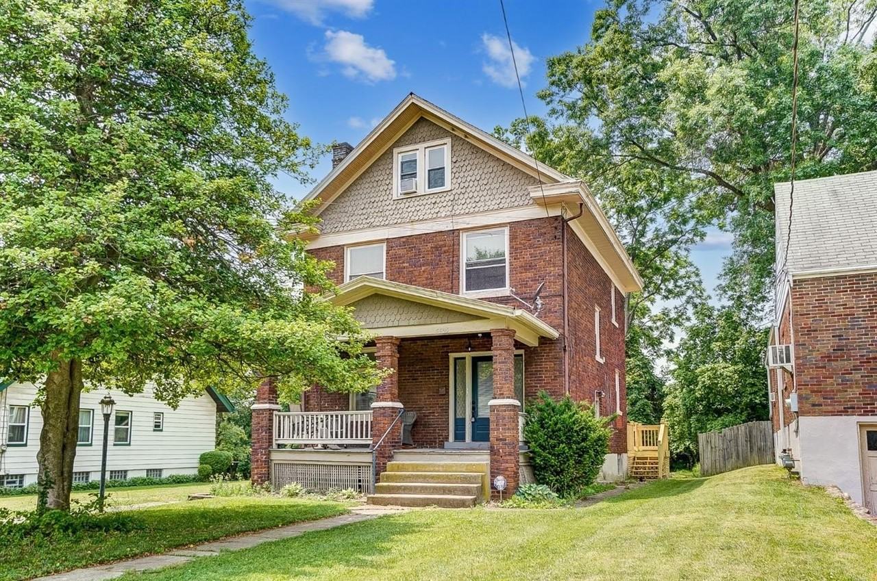 5805 Woodmont Ave - Photo 2 of 44