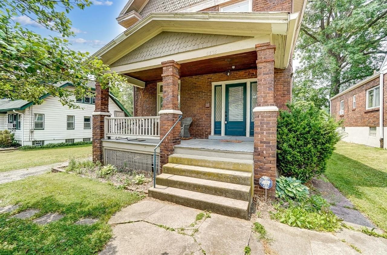 5805 Woodmont Ave - Photo 4 of 44