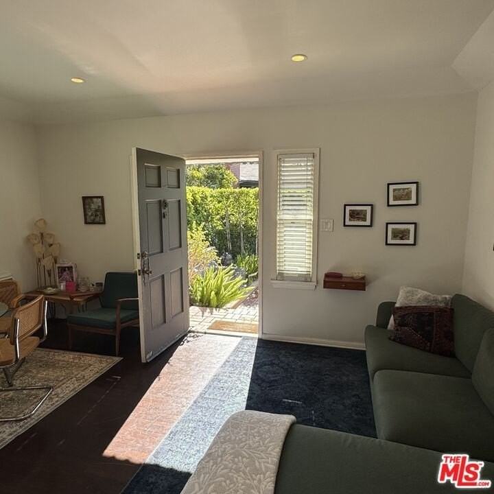 1228 N Crescent Heights Blvd - Photo 3 of 11