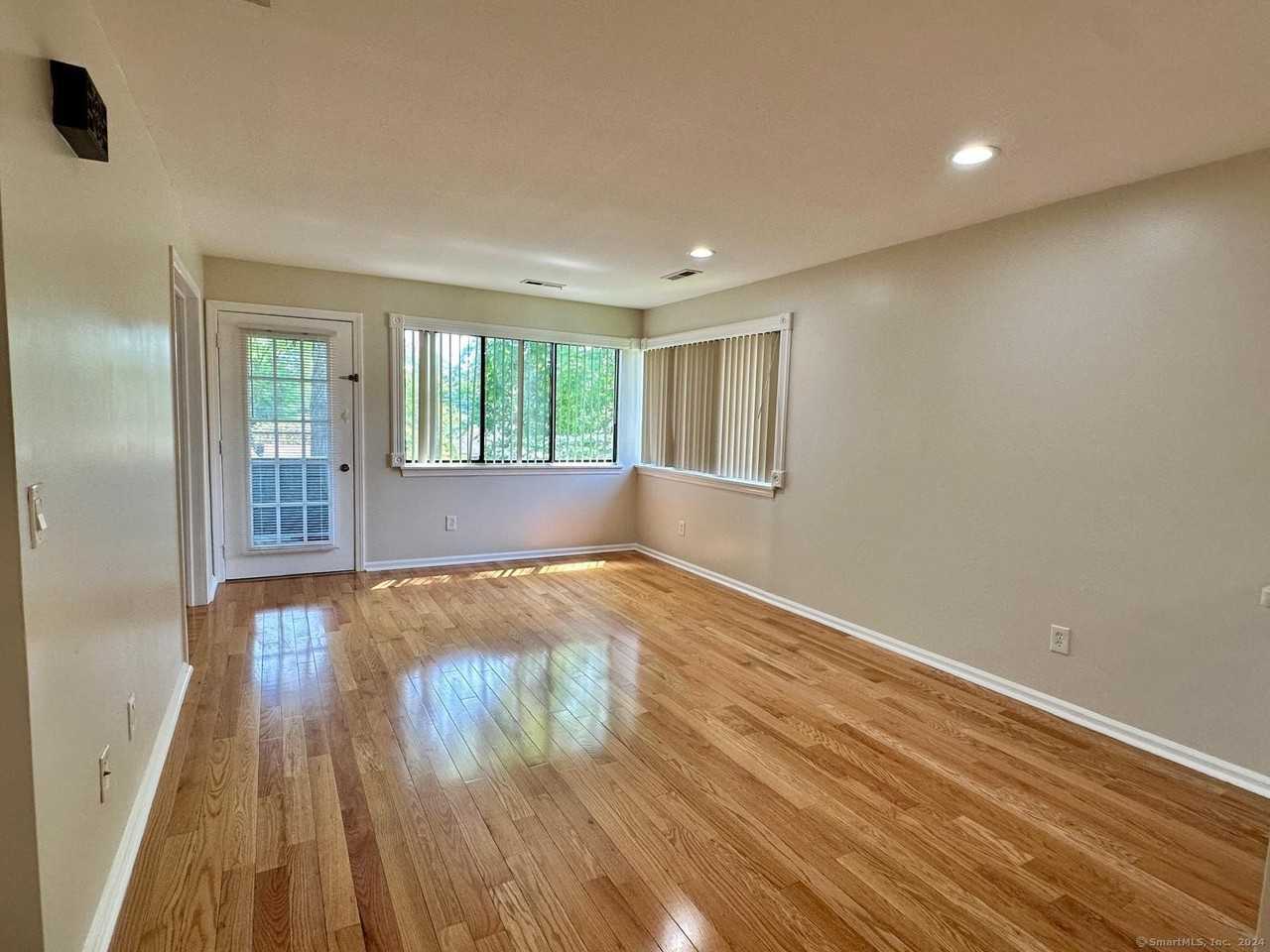 17 Lance Cir #17 - Photo 5 of 9