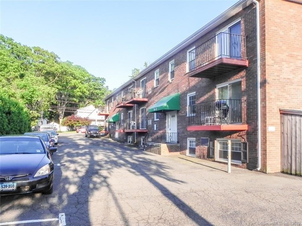 36 Turn Of River Rd #B3 - Photo 2 of 30