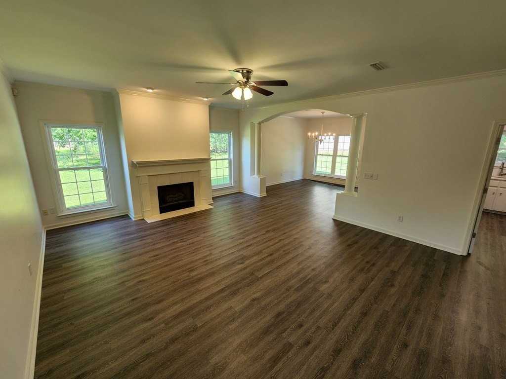 108 Muirfield Ln - Photo 2 of 8