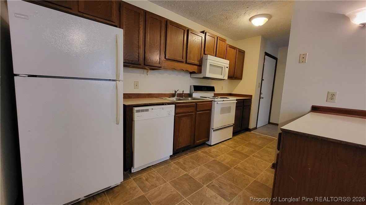 700 N Roberts Ave Apt 305b #305B - Photo 6 of 9