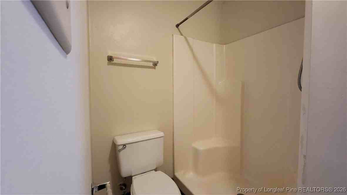 700 N Roberts Ave Apt 305b #305B - Photo 7 of 9