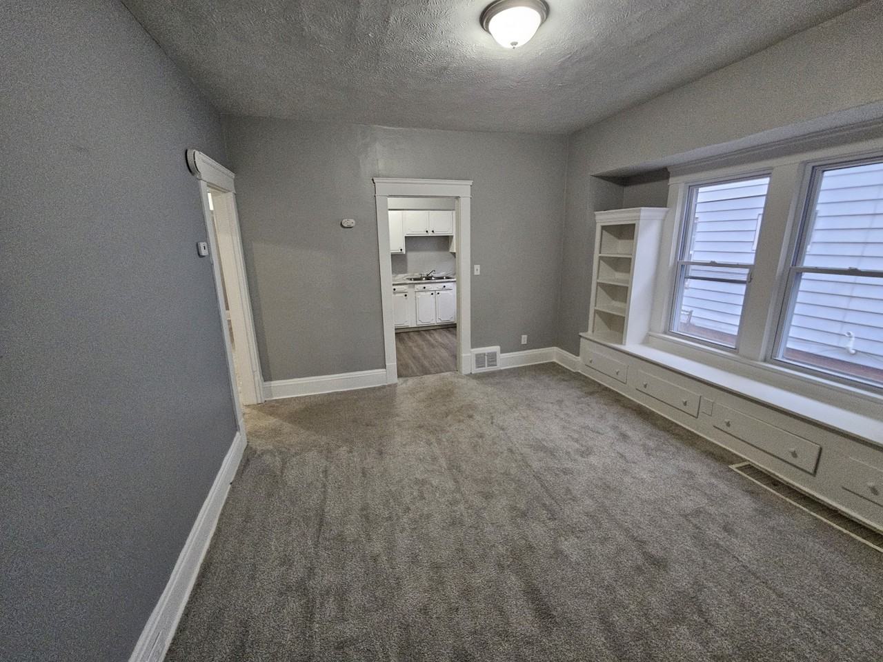 12717 Parkhill Ave - Photo 3 of 19