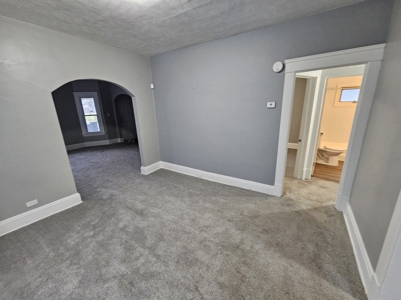 12717 Parkhill Ave - Photo 5 of 19