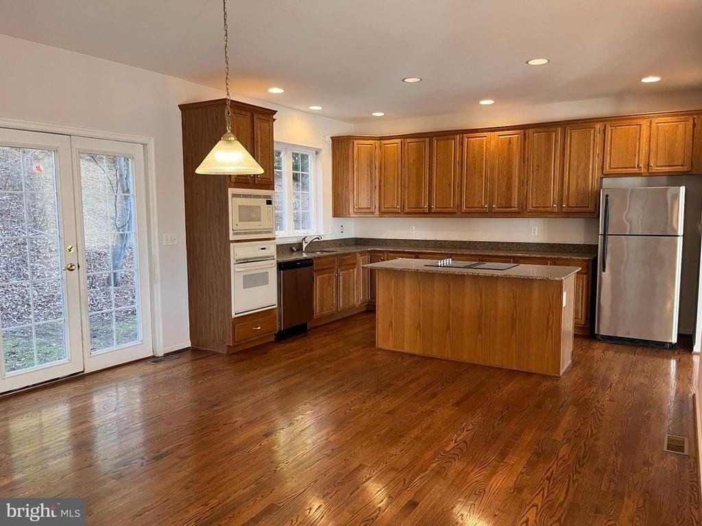 1458 Broad Run Rd - Photo 2 of 34