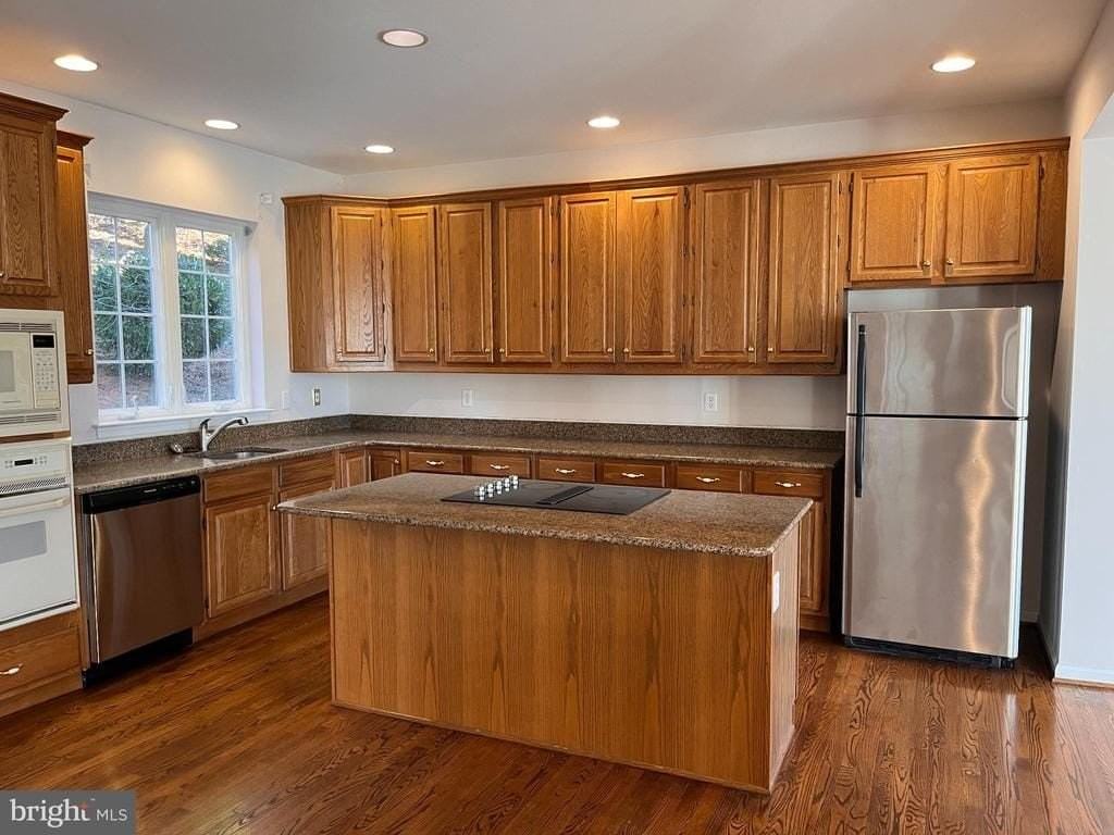 1458 Broad Run Rd - Photo 3 of 34