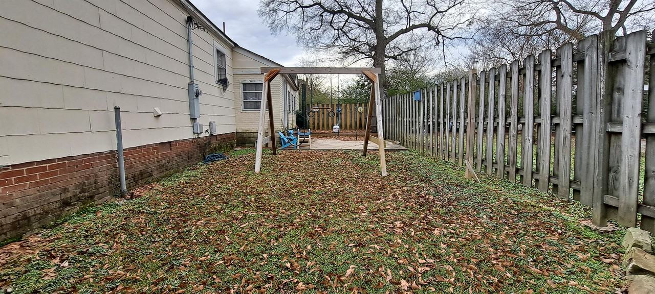 205 Milner St Ne #1 - Photo 3 of 9