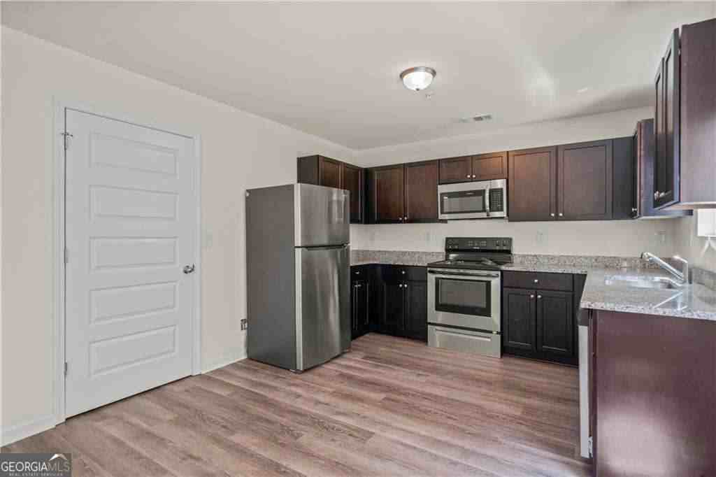 631 Carlton Pointe Dr Unit 24 #24 - Photo 4 of 23