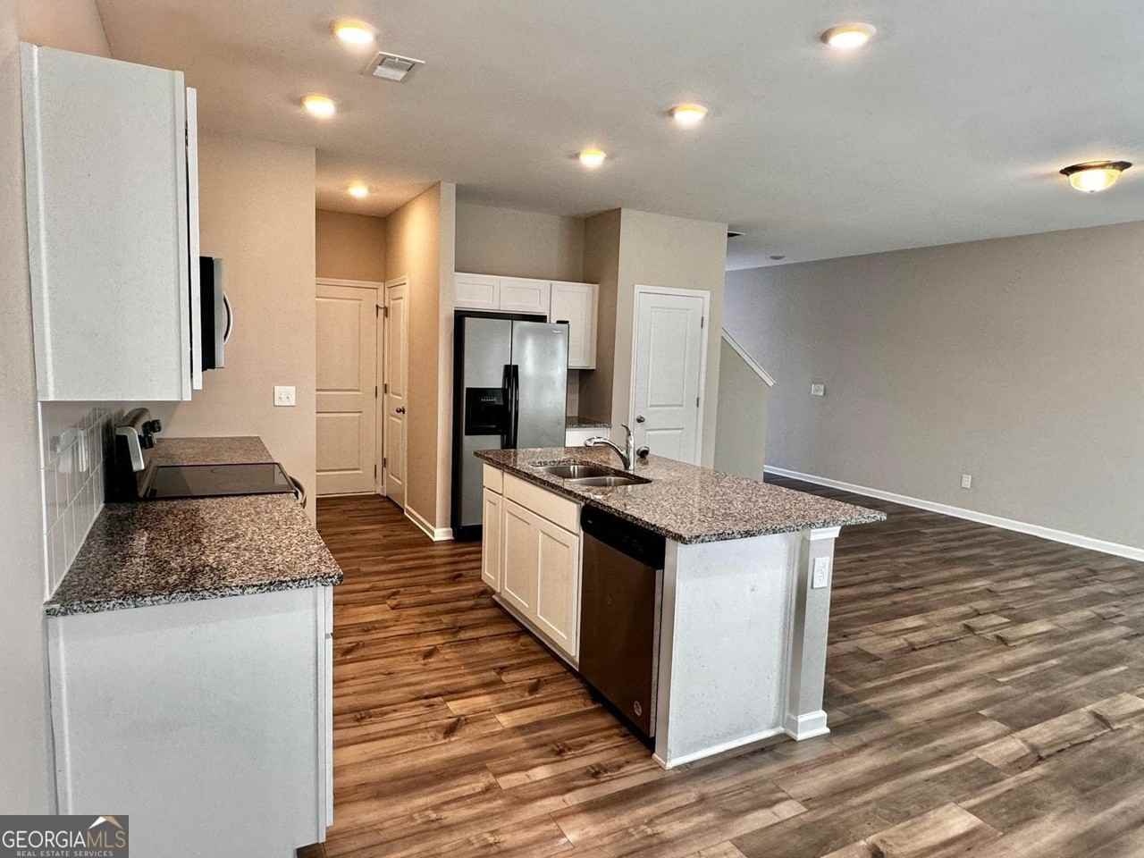 1397 Ben Park Way - Photo 6 of 17